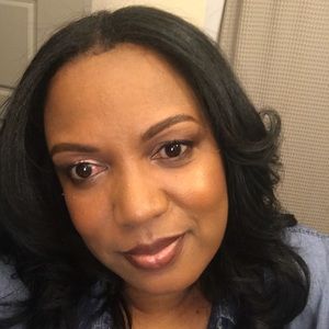 Meet your Posher, Deitra
